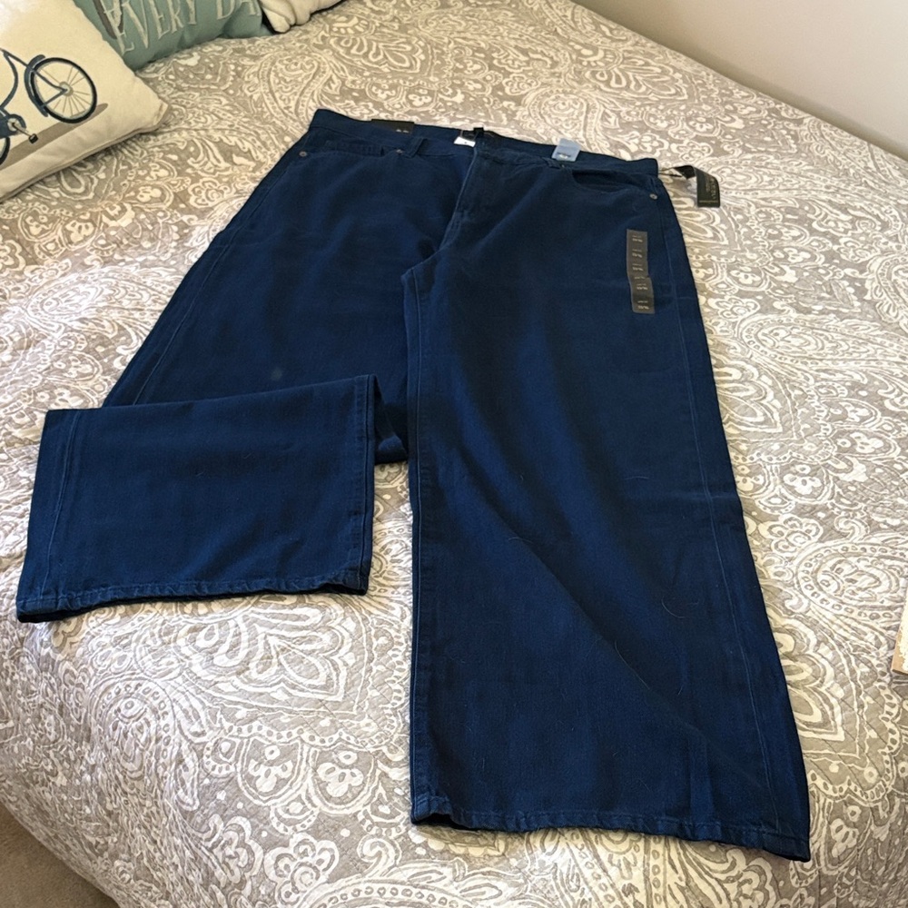 Banana Republic Women's Wide Leg Jeans in Navy Blue